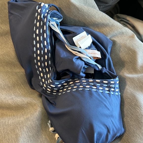 Bikini - Picture 6 of 6